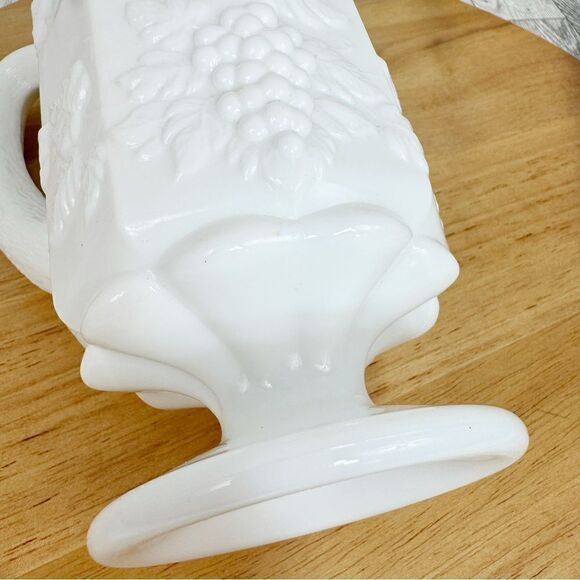 Westmoreland Vintage Grapes and Leave 9 Panel Milk Glass Pitcher White - Picture 8 of 11
